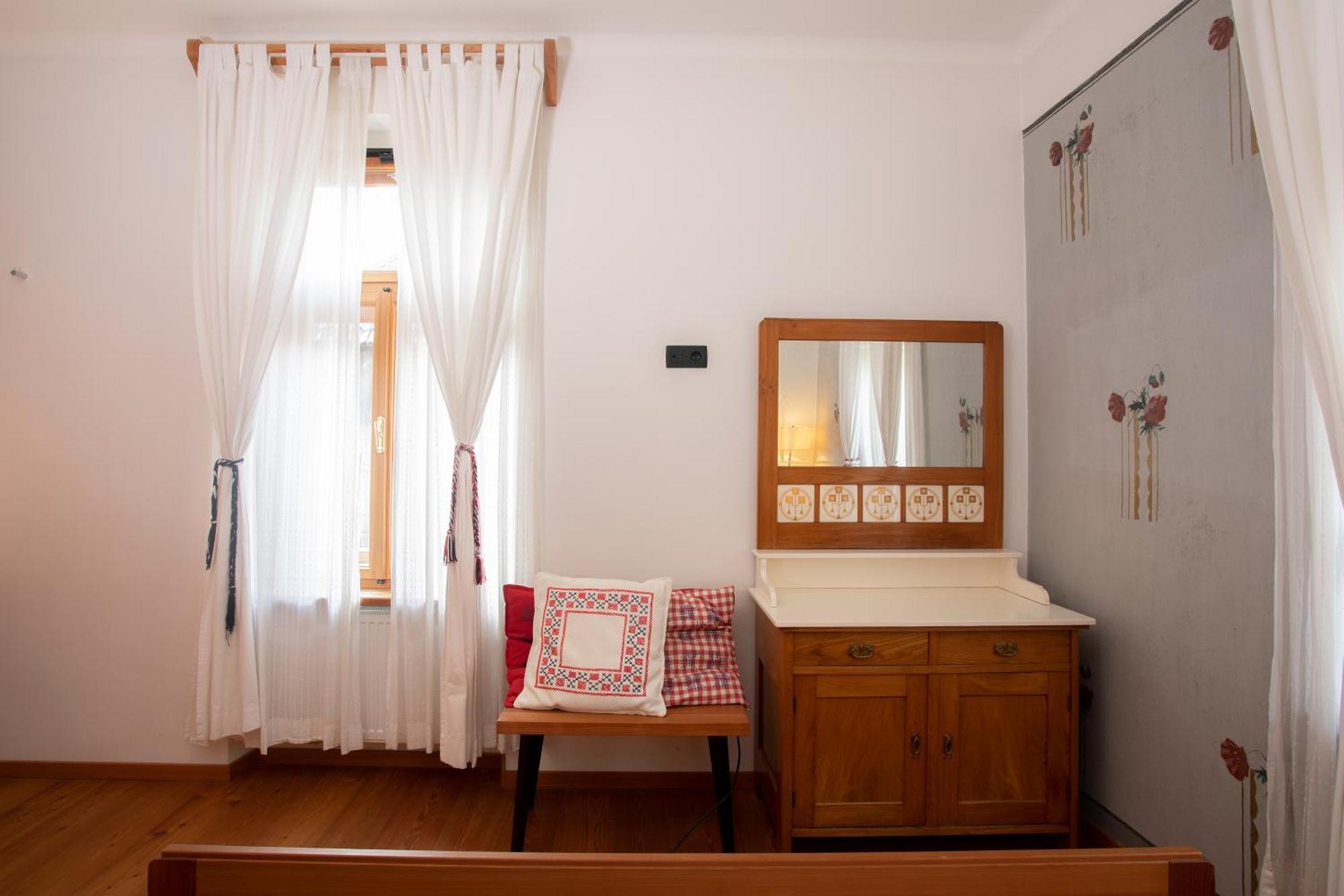 Pr'Gavedarjo Eco Heritage B&B Kranjska Gora Quarto foto