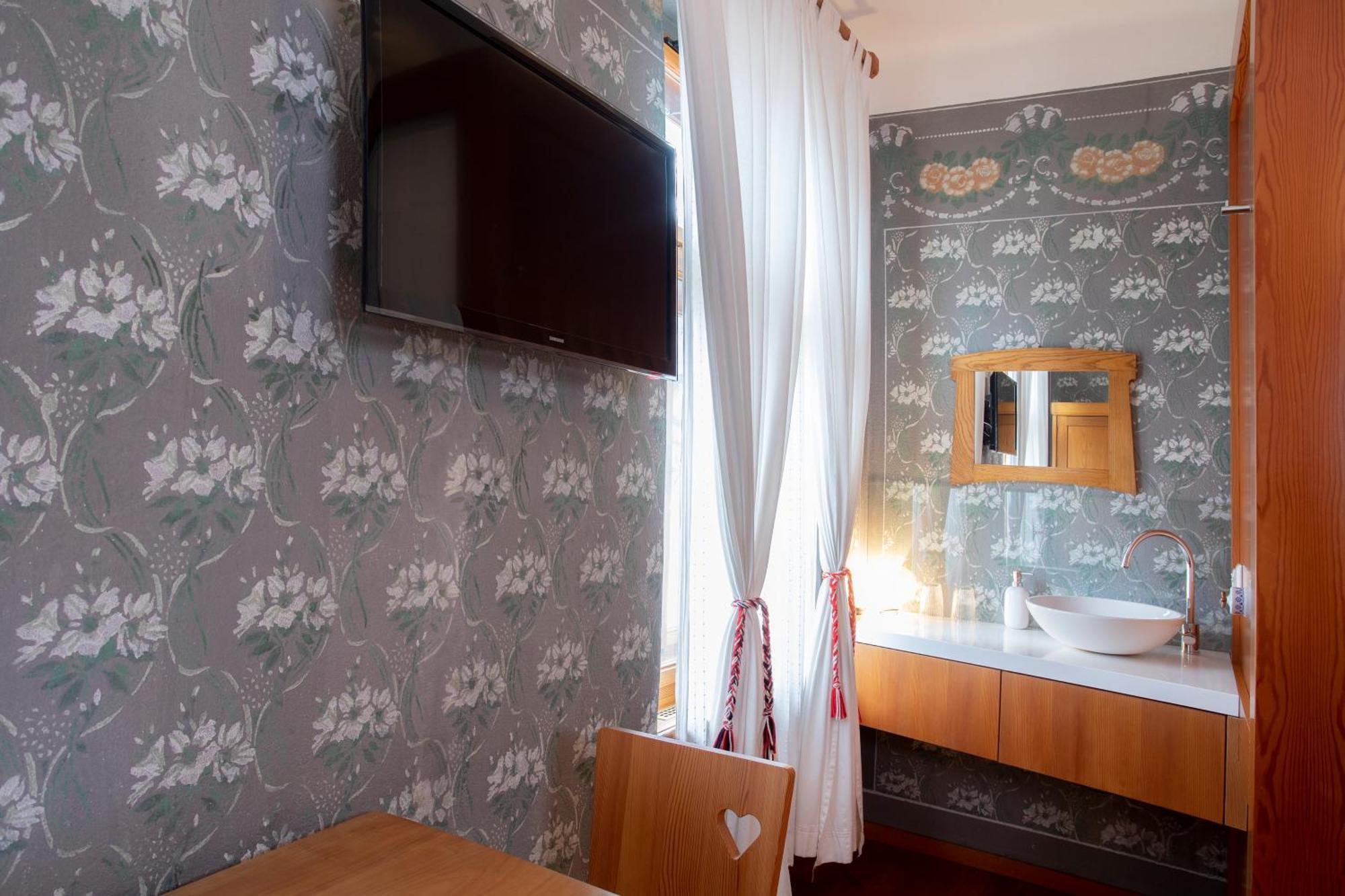 Pr'Gavedarjo Eco Heritage B&B Kranjska Gora Quarto foto